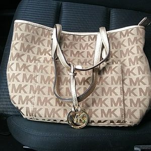 Micheal kors tote bag